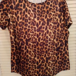 Women's Large Leopard Tee